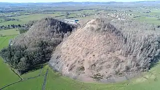 Vue aérienne des deux mêmes terrils.