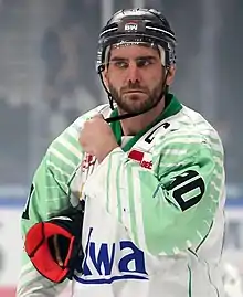 Description de l'image 2022-04-03 Eisbären Berlin gegen Bietigheim Steelers (Deutsche Eishockey-Liga 2021-22) by Sandro Halank–004.jpg.