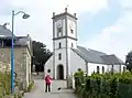 L'église paroissiale Saint-Michel : vue extérieure d'ensemble.