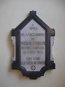 Stèle à la mémoire de Frédérica Perceval, scellée dans l'entrée de la nef