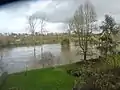 Les inondations du 7 février 2014 : l'Aulne en crue dans la campagne entre Châteaulin et Port-Launay.