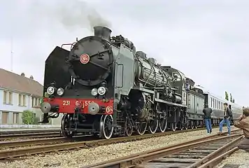 Un train à vapeur en gare le 14 septembre 1986.