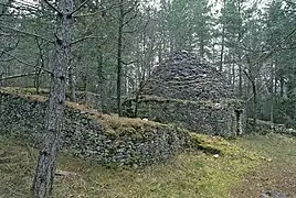 Cabane en pierre sèche du Mazut