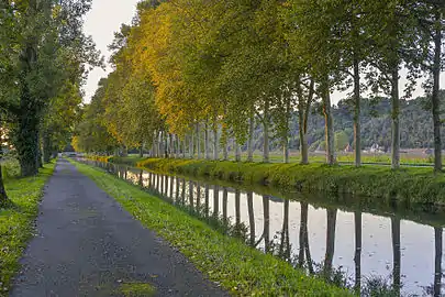 Le canal de Lalinde dans sa portion appelée « aqueduc du port de Lanquais ».