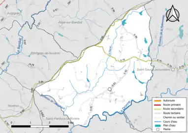 Carte en couleur présentant le réseau hydrographique de la commune