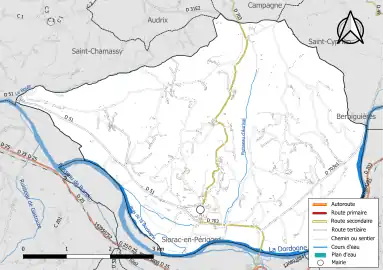 Carte en couleur présentant le réseau hydrographique de la commune