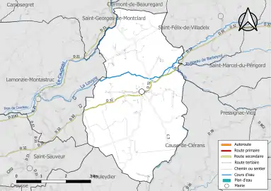 Carte en couleur présentant le réseau hydrographique de la commune