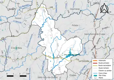 Carte en couleur présentant le réseau hydrographique de la commune