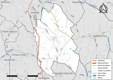 Carte en couleur présentant le réseau hydrographique de la commune