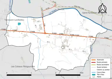 Carte en couleur présentant le réseau hydrographique de la commune