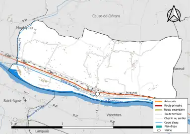 Carte en couleur présentant le réseau hydrographique de la commune