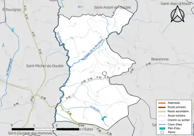 Carte en couleur présentant le réseau hydrographique de la commune