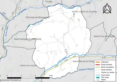 Carte en couleur présentant le réseau hydrographique de la commune