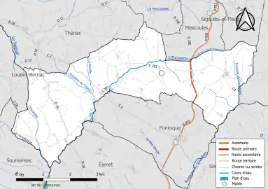 Carte en couleur présentant le réseau hydrographique de la commune