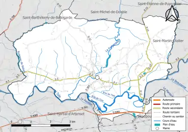 Carte en couleur présentant le réseau hydrographique de la commune