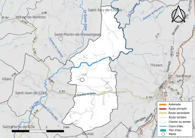 Carte en couleur présentant le réseau hydrographique de la commune