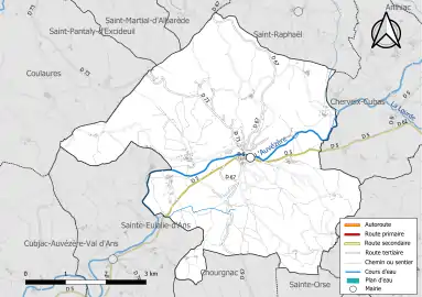 Carte en couleur présentant le réseau hydrographique de la commune