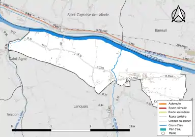 Carte en couleur présentant le réseau hydrographique de la commune