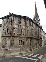 26 rue des Marmouzets : état mi 2018, après retrait de l'enduit du XIXe siècle.