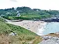 La plage et le port de Pors Péron vus de l'est.