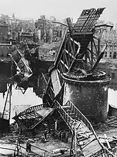 La destruction du pont, en 1944.