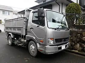 Camion Fuso Fighter de 2e génération.