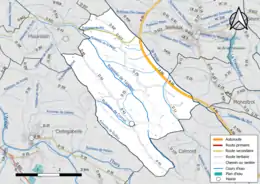 Carte en couleur présentant le réseau hydrographique de la commune