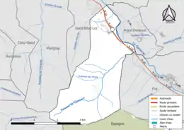 Carte en couleur présentant le réseau hydrographique de la commune