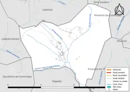 Carte en couleur présentant le réseau hydrographique de la commune