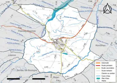 Carte en couleur présentant le réseau hydrographique de la commune