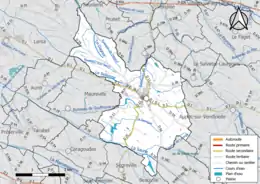 Carte en couleur présentant le réseau hydrographique de la commune