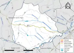 Carte en couleur présentant le réseau hydrographique de la commune