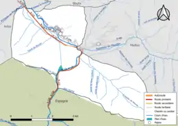 Carte en couleur présentant le réseau hydrographique de la commune