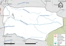 Carte en couleur présentant le réseau hydrographique de la commune