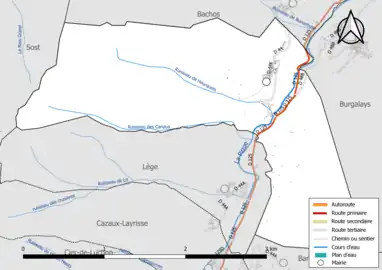 Carte en couleur présentant le réseau hydrographique de la commune