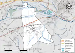 Carte en couleur présentant le réseau hydrographique de la commune