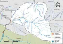 Carte en couleur présentant le réseau hydrographique de la commune