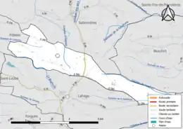 Carte en couleur présentant le réseau hydrographique de la commune