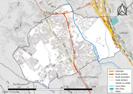 Carte en couleur présentant le réseau hydrographique de la commune