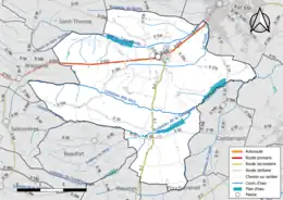 Carte en couleur présentant le réseau hydrographique de la commune