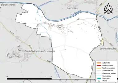 Carte en couleur présentant le réseau hydrographique de la commune