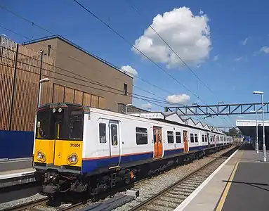 La Class 315804 de London Overground a Hackney Downs