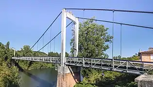 Le pont suspendu de Buzet-sur-Tarn