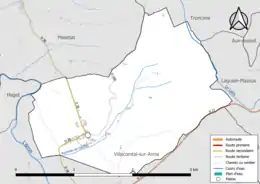 Carte en couleur présentant le réseau hydrographique de la commune