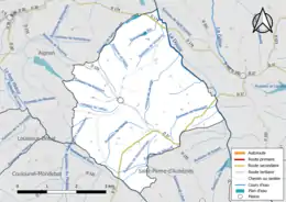 Carte en couleur présentant le réseau hydrographique de la commune