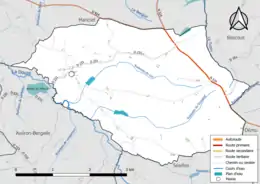 Carte en couleur présentant le réseau hydrographique de la commune