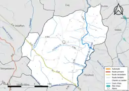 Carte en couleur présentant le réseau hydrographique de la commune