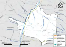 Carte en couleur présentant le réseau hydrographique de la commune