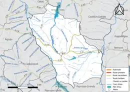 Carte en couleur présentant le réseau hydrographique de la commune