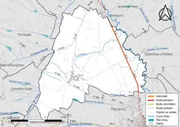 Carte en couleur présentant le réseau hydrographique de la commune